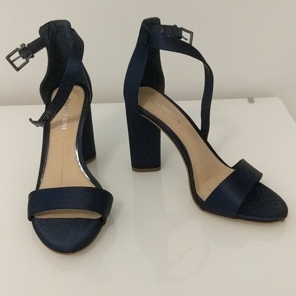 Navy blue heels